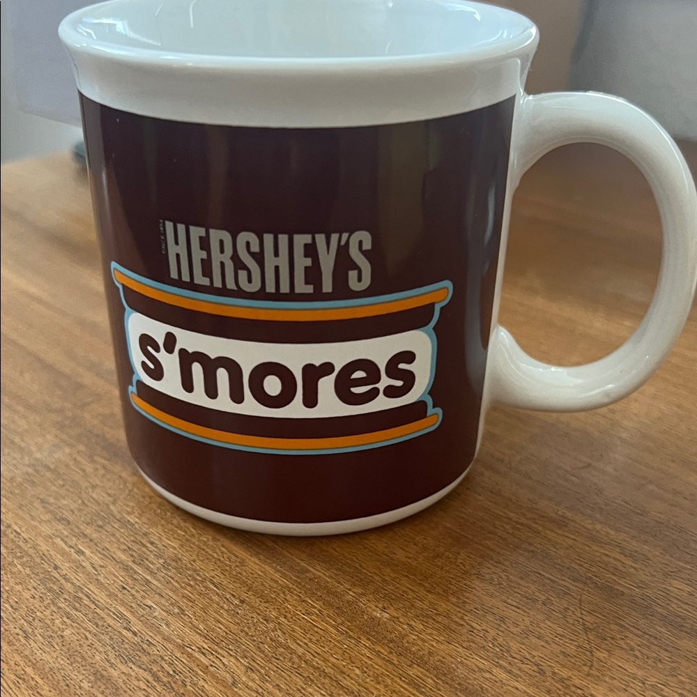 Hersheys Smores mug EUC